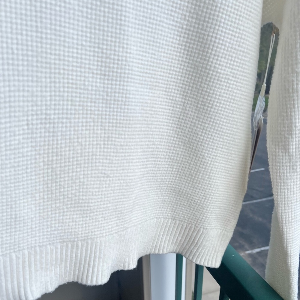 🆕 ✨ CYRUS Ivory Textured Waffle Knit Crewneck Sweater Size L Soft Cozy Classic - Picture 12 of 15